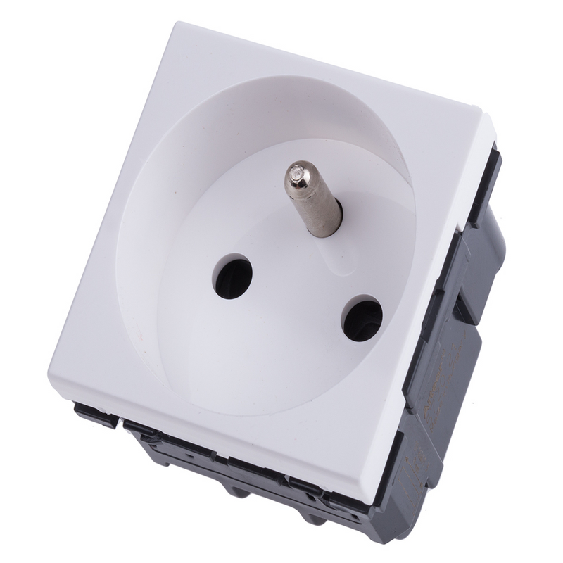Legrand Arteor Socket French Std 2P+E White