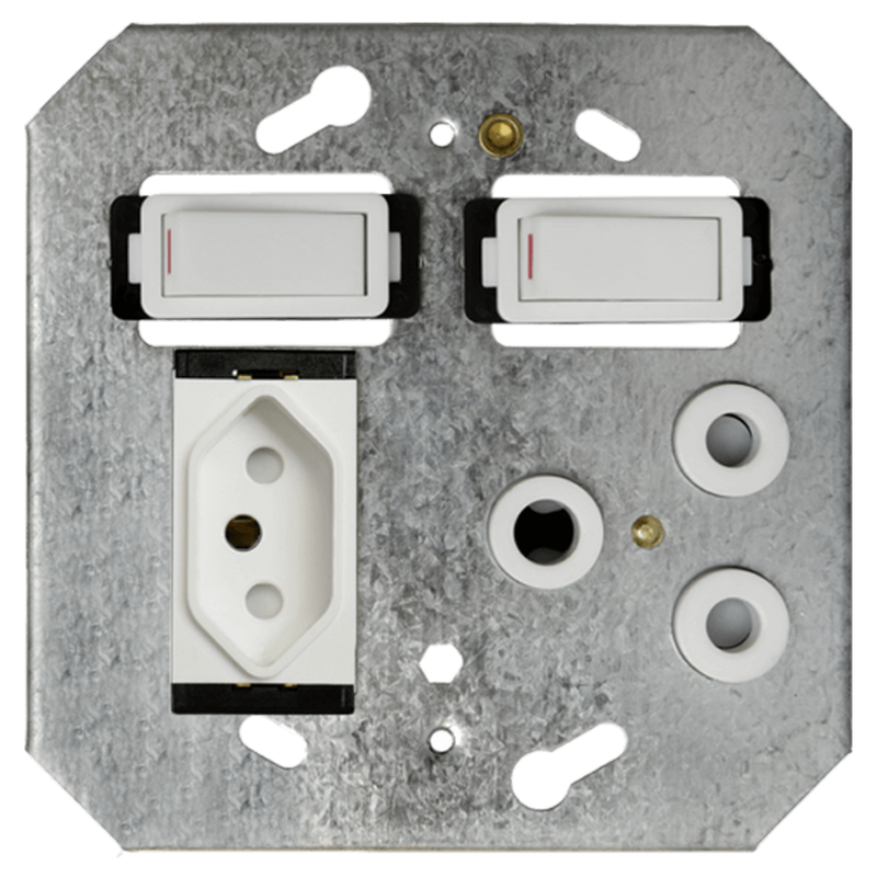 Crabtree Classic Combo SSO 1×16A RSA + 1×16A V‑Slim - 4×4, White