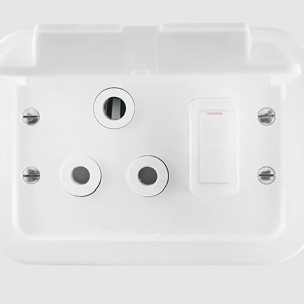 Crabtree Classic 16A Industrial SSO - Single Switched Socket, IP65 Weatherproof, White