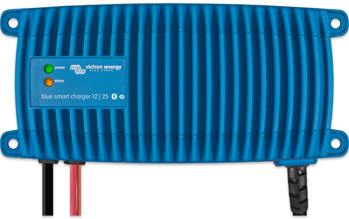 Victron Blue Smart IP67 Charger 12/25(1+si) 230V CEE 7/7