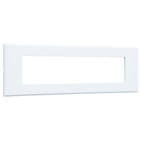VETi 3 AURA - Nine Module Omni Cluster Cover Plate - White